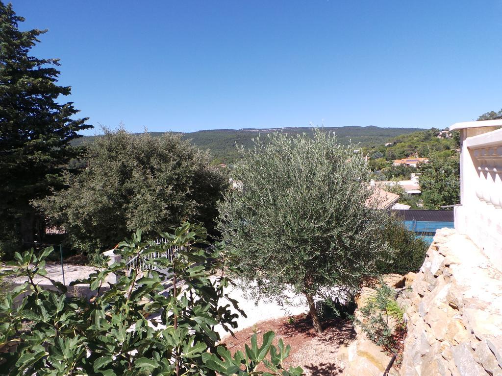 Appartement Vue Montagne Garéoult Buitenkant foto