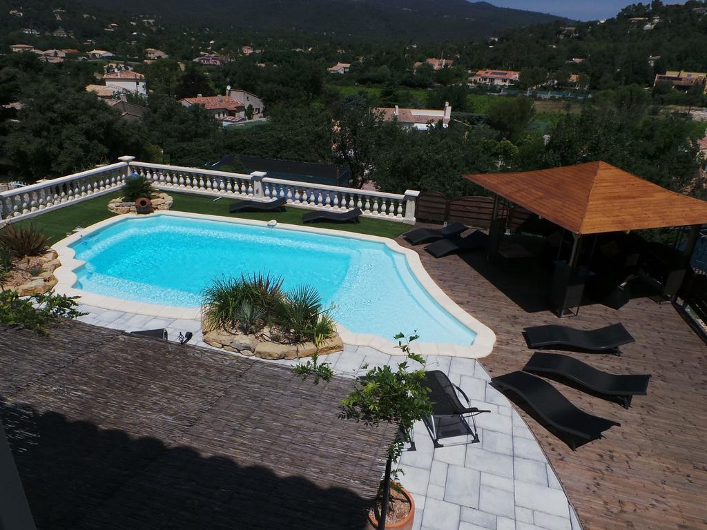 Appartement Vue Montagne Garéoult Buitenkant foto